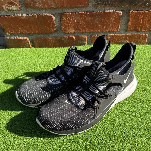 Nike Shoes - EUC Nike Running Flex Natural Motion Offset 6.0 2019 Size 9